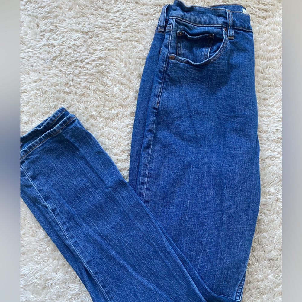 Abercrombie Curve Love Ultra High Rise 90’s Straight Jean. Size 30 TALL